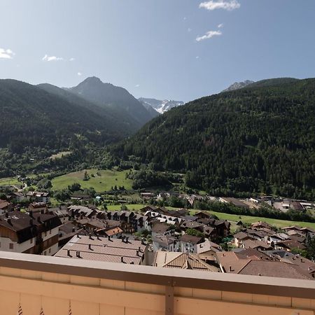 Hotel Vezza Alpine Lodge & Spa Vezza dʼOglio Екстериор снимка